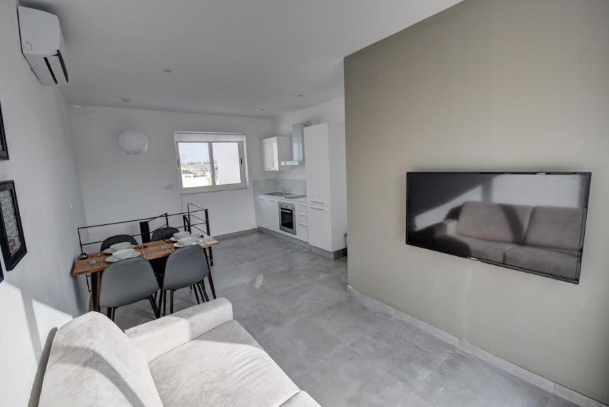 Modern Penthouse Close To The Sea Daire Gzira Dış mekan fotoğraf
